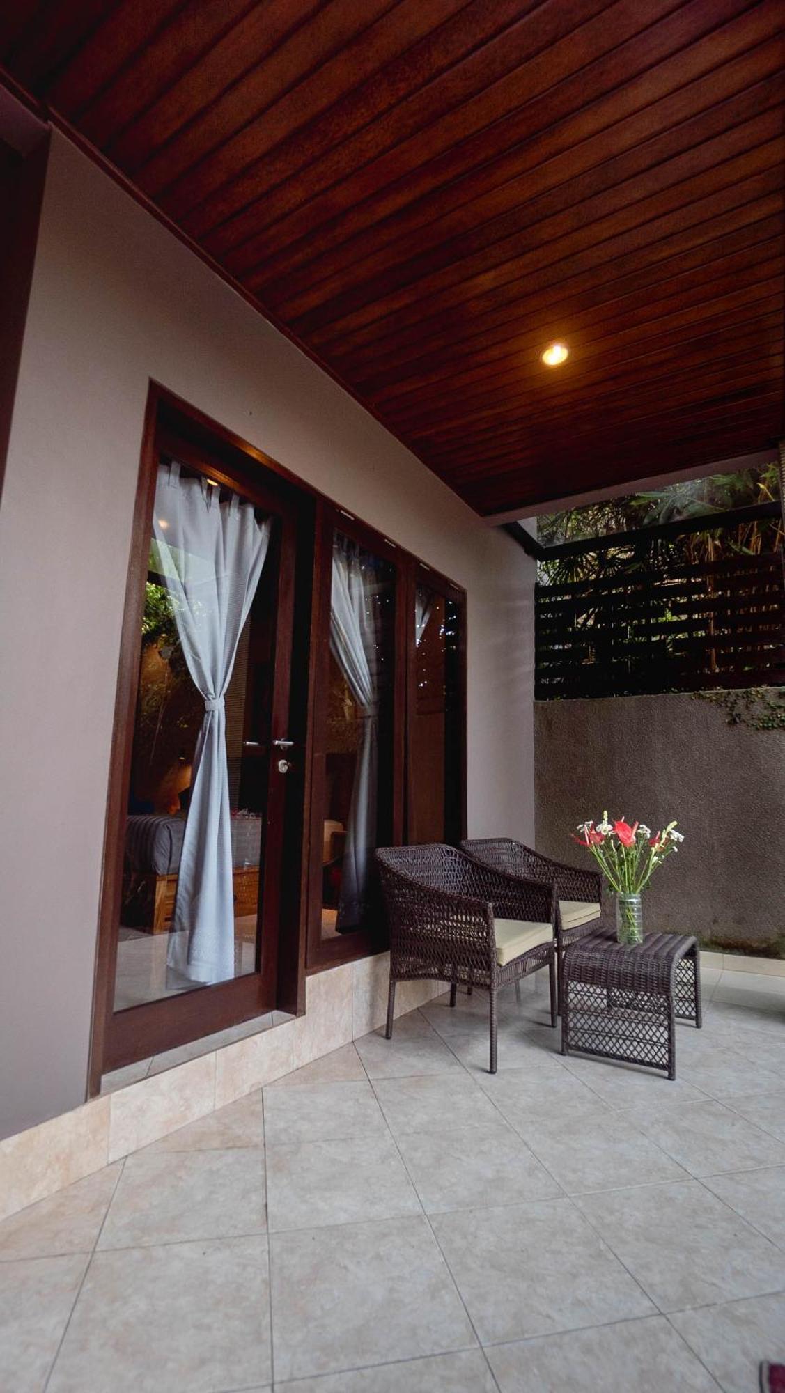 P3 Villa *